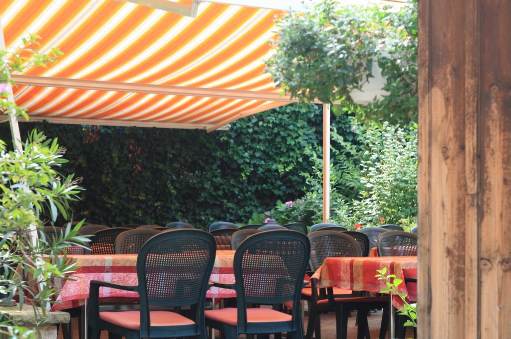 Gasthaus Zur Sonne Aesch  Exteriér fotografie